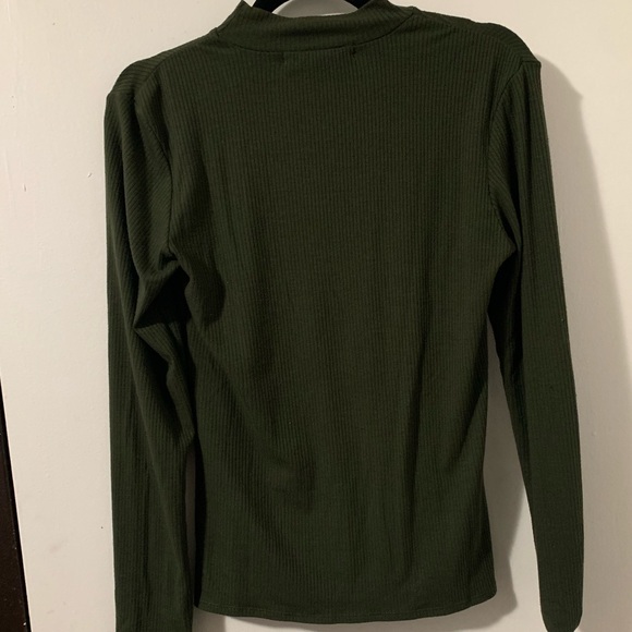 Urban Planet Cut Out Long Sleeve - Picture 2 of 4